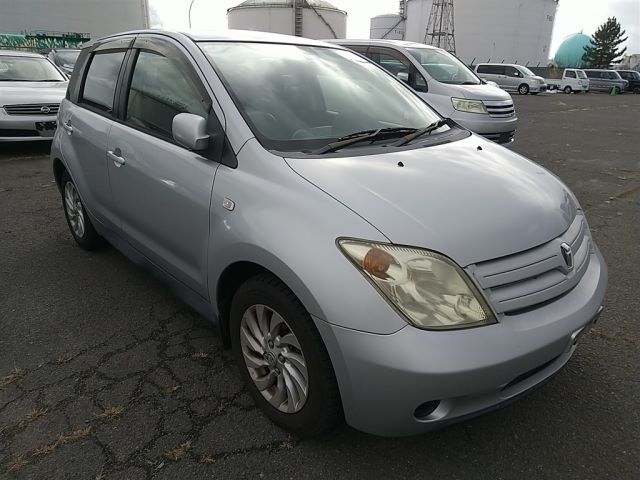 TOYOTA&nbsp; IST